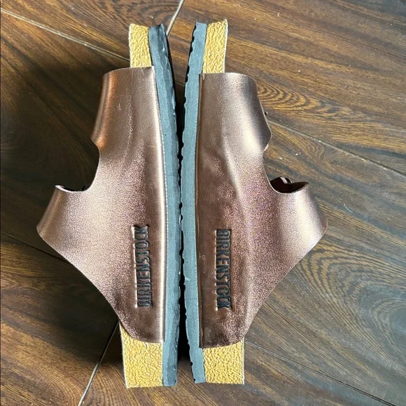 BIRKENSTOCK Arizona Birko-Flor Arizona Metallic Copper( Rose Gold) Sandals - Picture 10 of 17